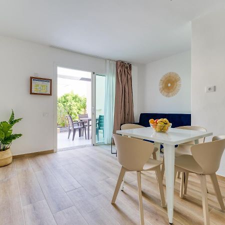 Homeforguest Moderno Apartamento Con Piscina En Κοραλέχο Εξωτερικό φωτογραφία