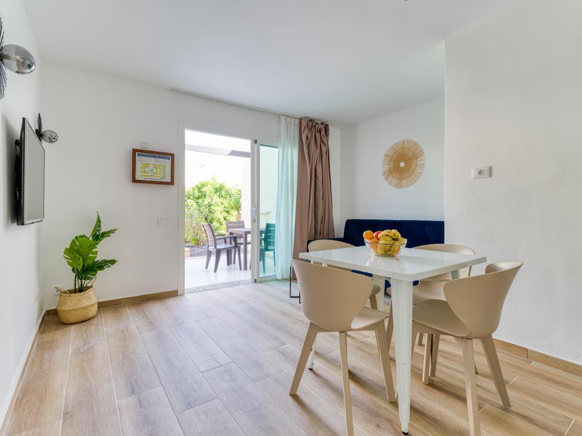 Homeforguest Moderno Apartamento Con Piscina En Κοραλέχο Εξωτερικό φωτογραφία