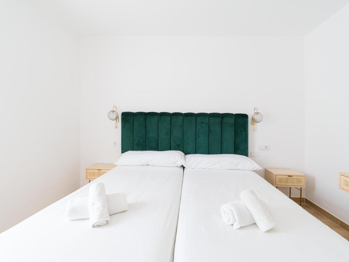 Homeforguest Moderno Apartamento Con Piscina En Κοραλέχο Εξωτερικό φωτογραφία