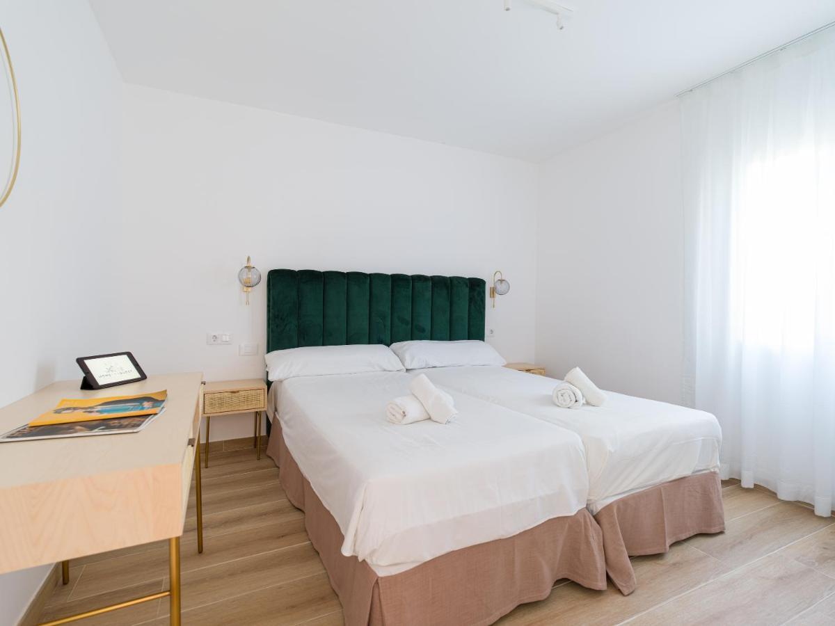 Homeforguest Moderno Apartamento Con Piscina En Κοραλέχο Εξωτερικό φωτογραφία