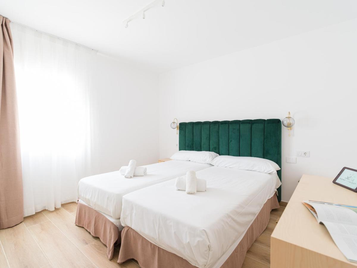 Homeforguest Moderno Apartamento Con Piscina En Κοραλέχο Εξωτερικό φωτογραφία