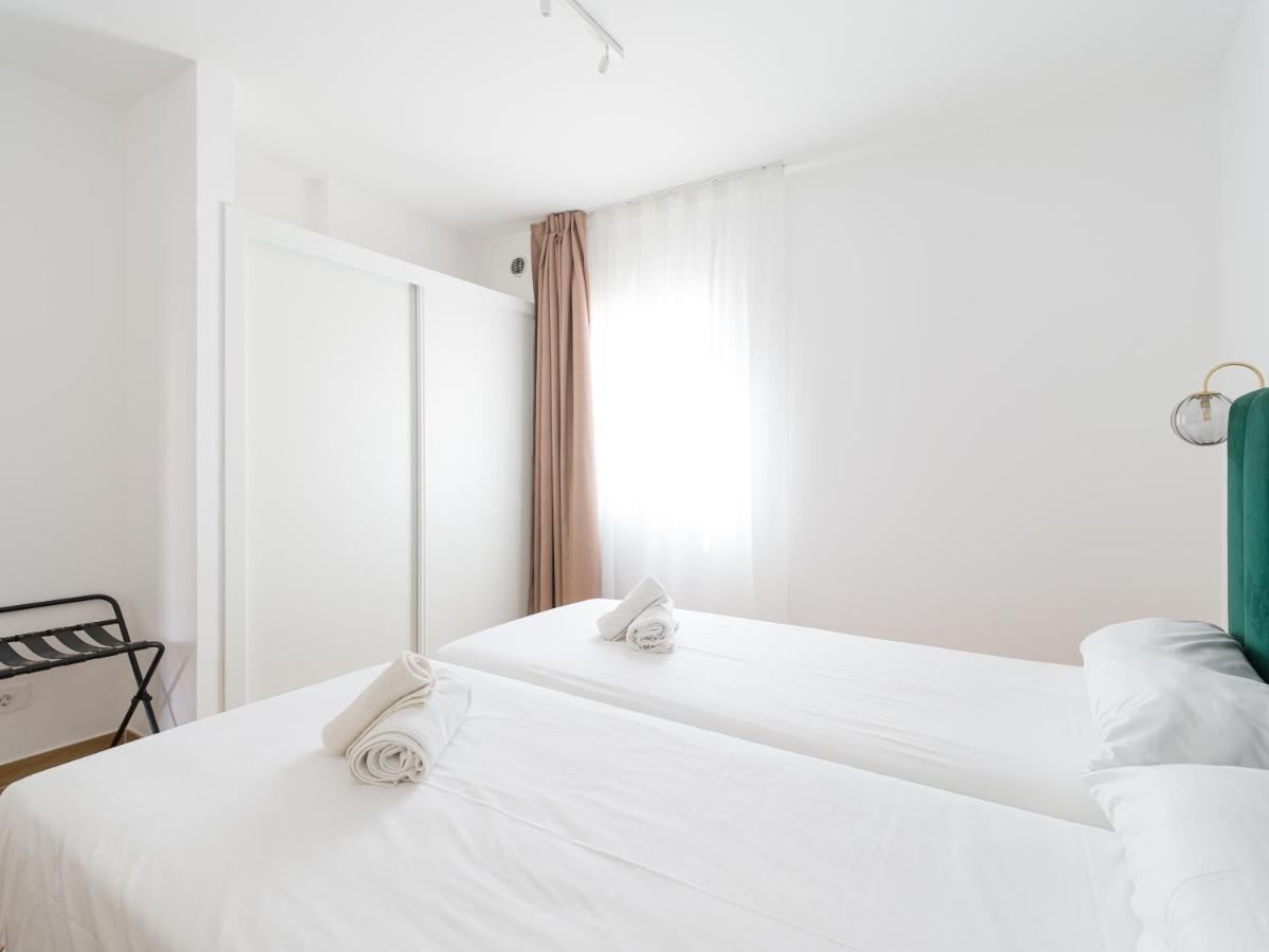 Homeforguest Moderno Apartamento Con Piscina En Κοραλέχο Εξωτερικό φωτογραφία